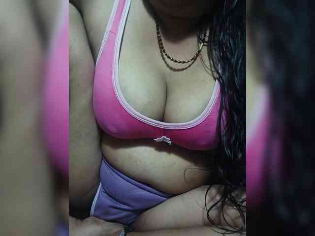 Lusty-Bhabhi webcam