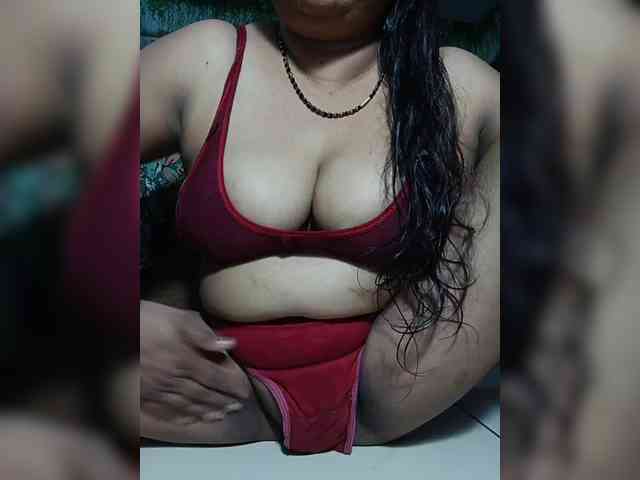 Lusty-Bhabhi webcam