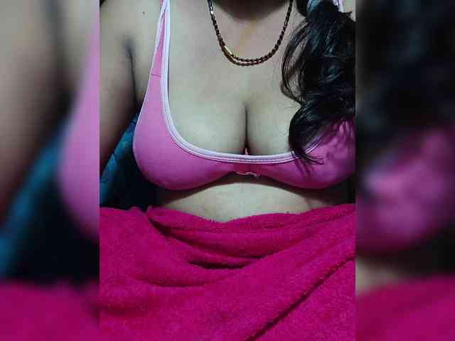 Lusty-Bhabhi webcam
