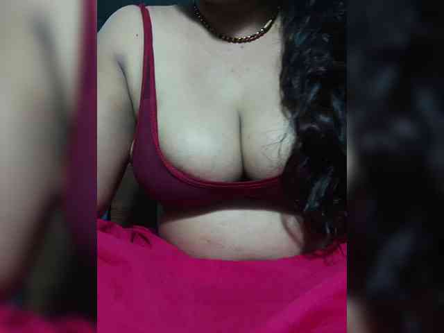 Lusty-Bhabhi webcam