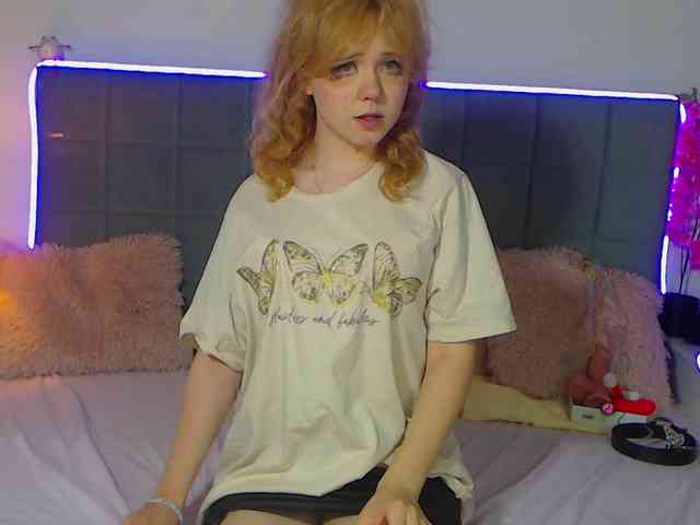 EmilyAngels webcam