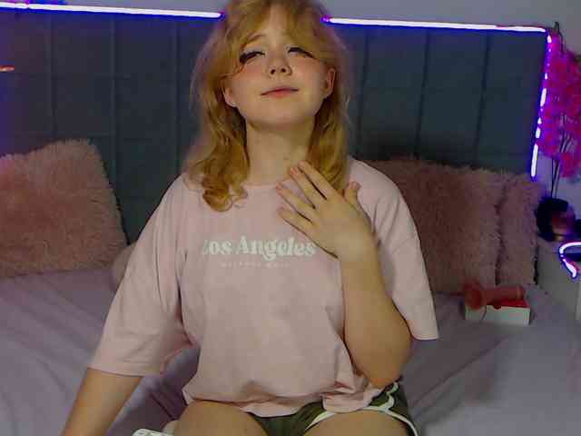 EmilyAngels webcam
