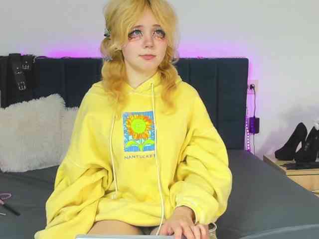 EmilyAngels webcam