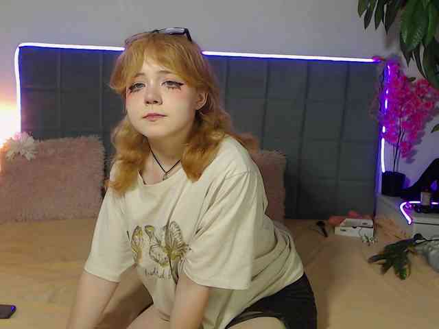 EmilyAngels webcam