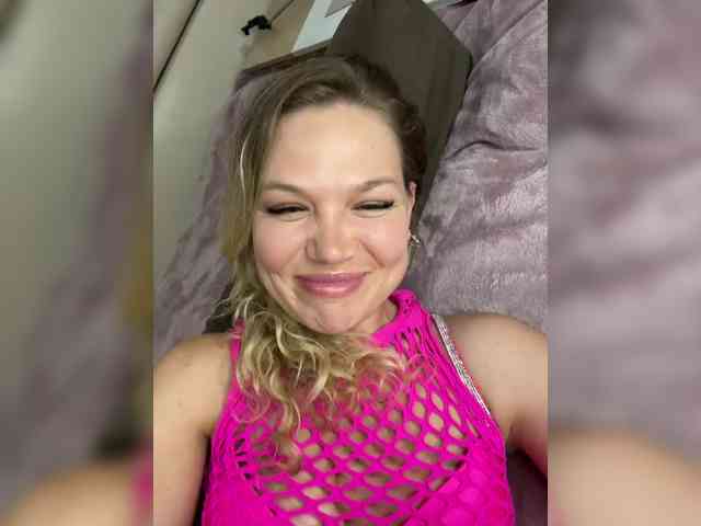MagiBlond webcam