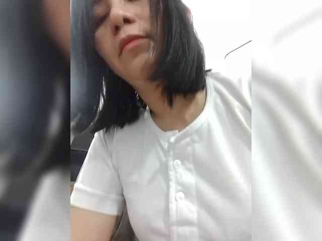 HotMommaMenu webcam