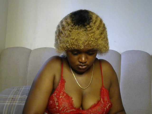 miss-caramel's BongaCams show and profile