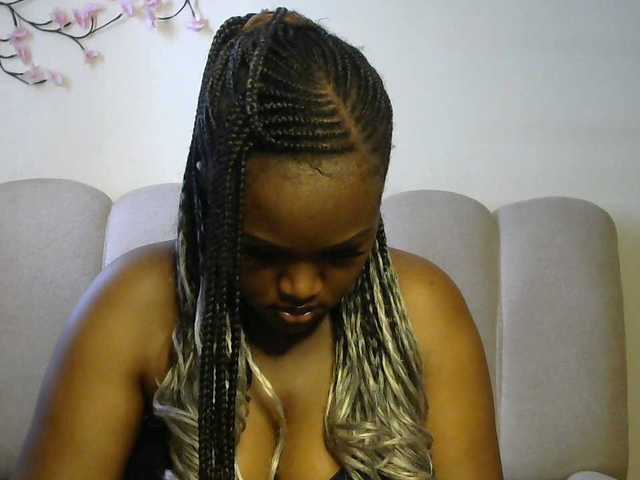 miss-caramel's BongaCams show and profile