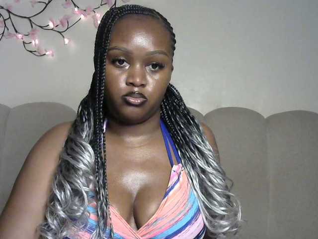 miss-caramel's BongaCams show and profile