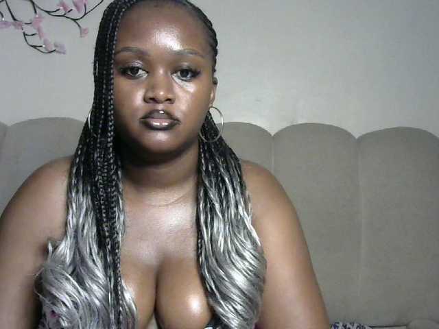 miss-caramel's BongaCams show and profile
