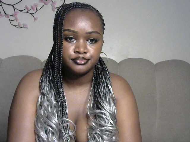 miss-caramel's BongaCams show and profile
