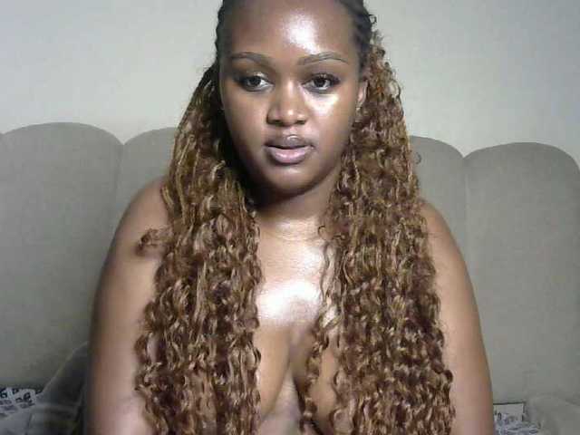 miss-caramel's BongaCams show and profile