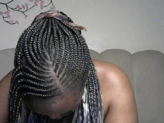 miss-caramel's BongaCams show and profile