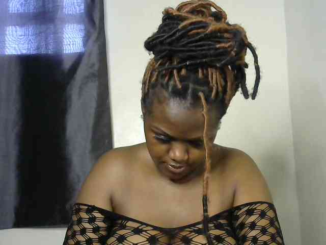 miss-caramel Live Webcam on BongaCams