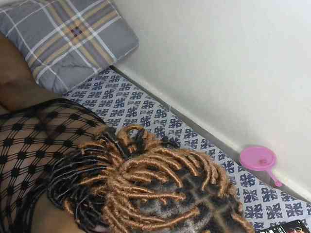 miss-caramel webcam