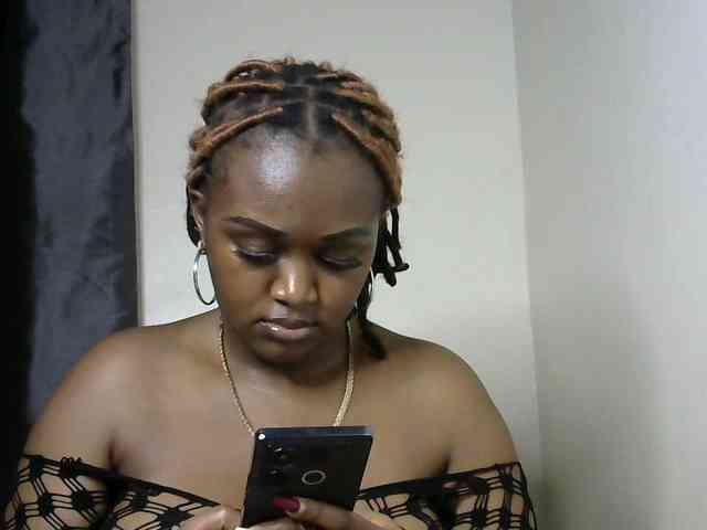 miss-caramel webcam