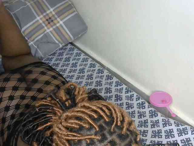 miss-caramel webcam