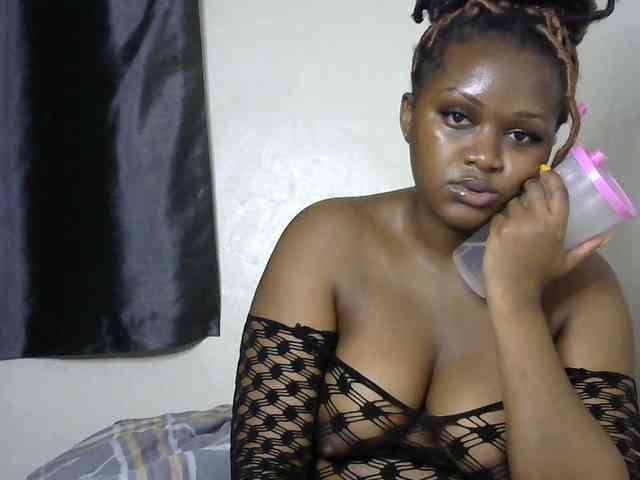 miss-caramel webcam