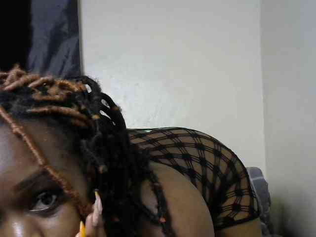 miss-caramel webcam