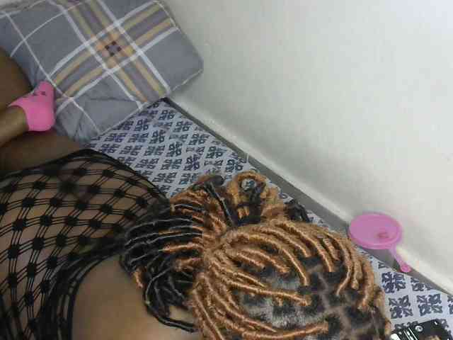 miss-caramel webcam