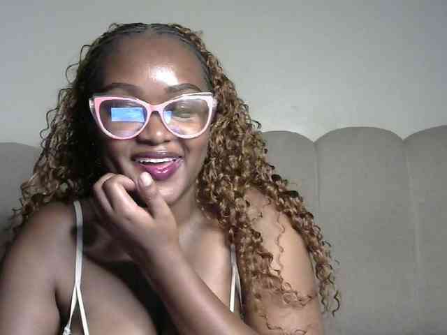 miss-caramel webcam