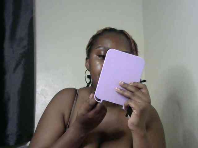 miss-caramel webcam