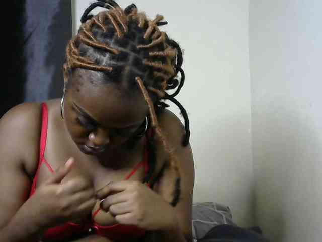 miss-caramel webcam
