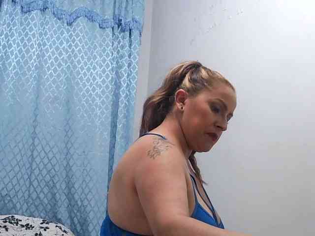 Модель: yoursexymature2024