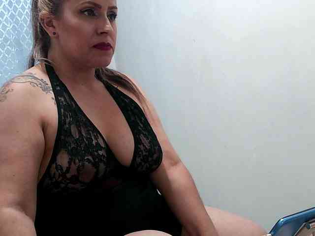 Модель: yoursexymature2024