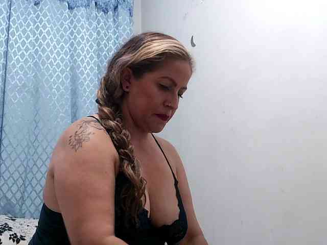 yoursexymature2024 webcam