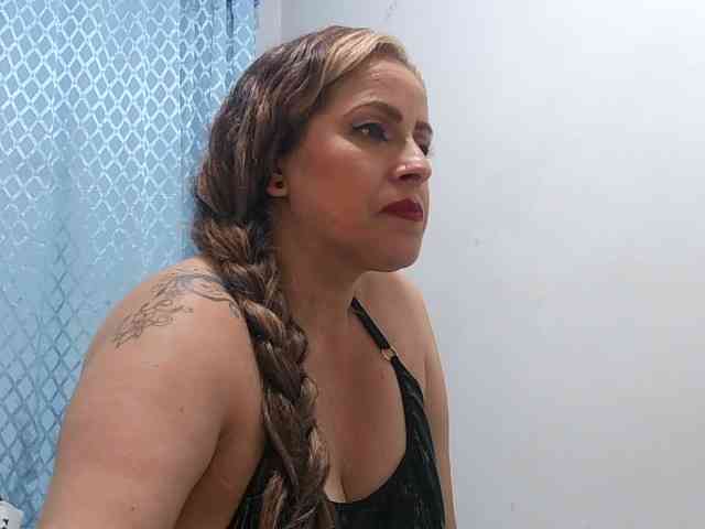 yoursexymature2024 webcam