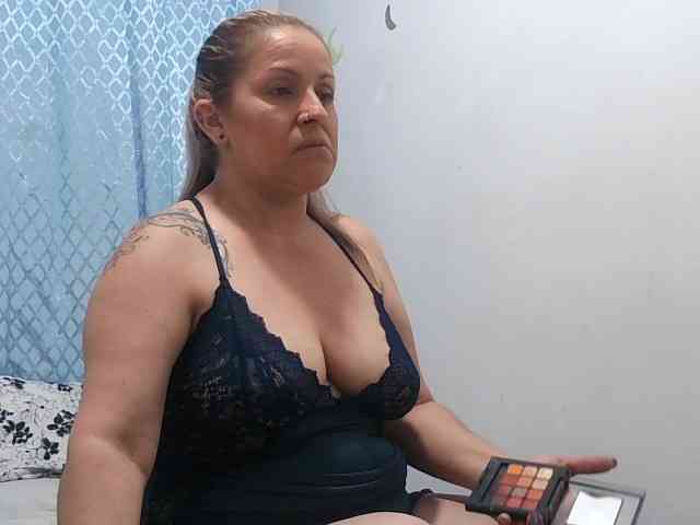 Модель: yoursexymature2024