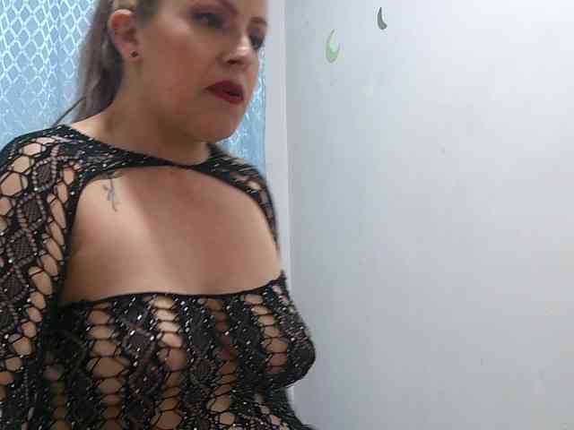 Модель: yoursexymature2024