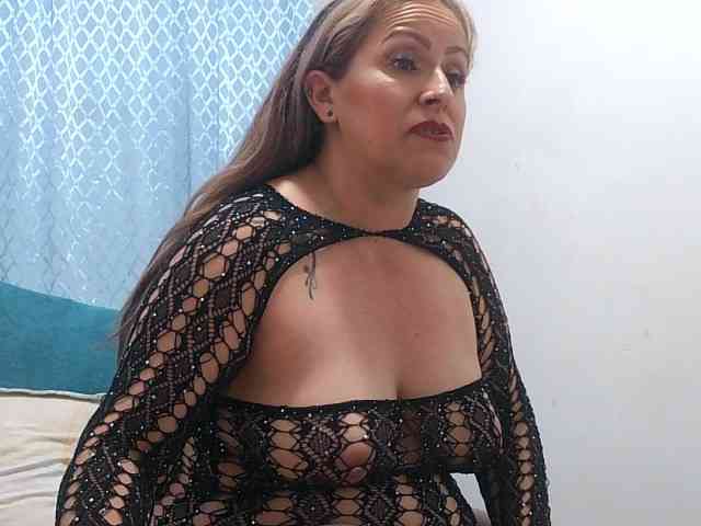 Модель: yoursexymature2024