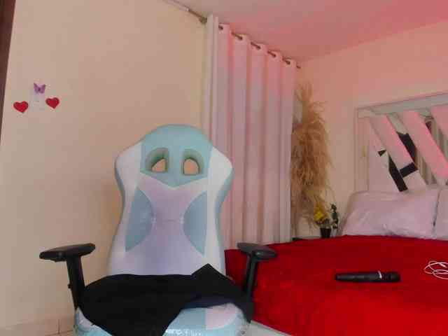 Zully-Jones webcam