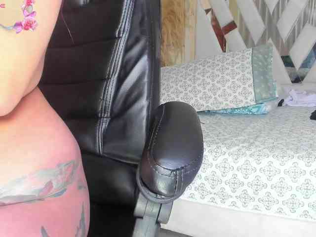 Zully-Jones webcam