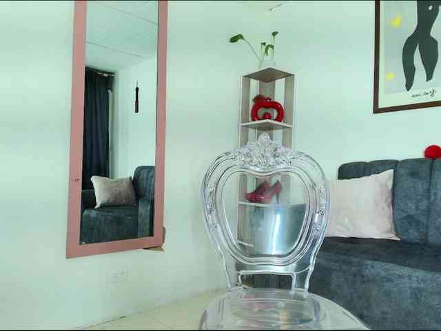 Zully-Jones webcam
