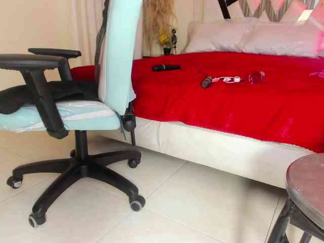 Zully-Jones webcam