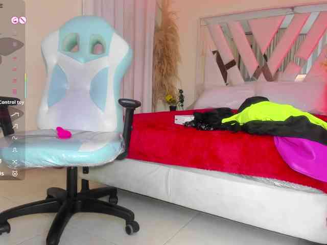 Zully-Jones webcam