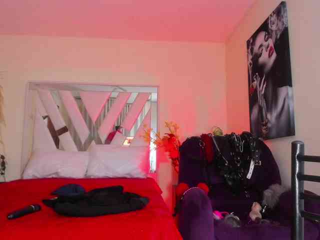 Zully-Jones webcam