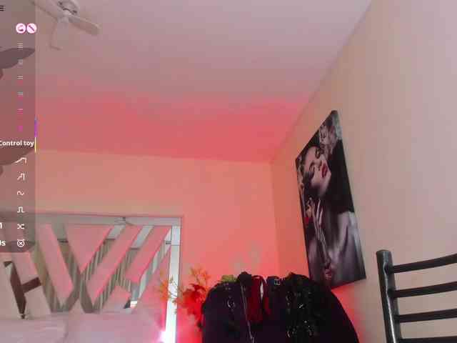 Zully-Jones webcam