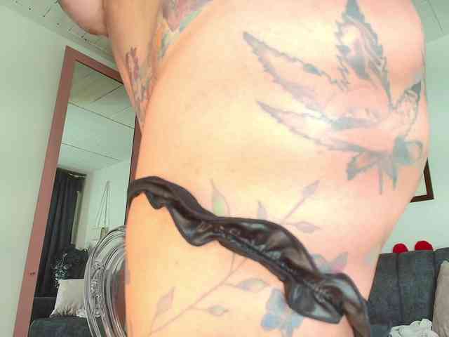 Zully-Jones webcam