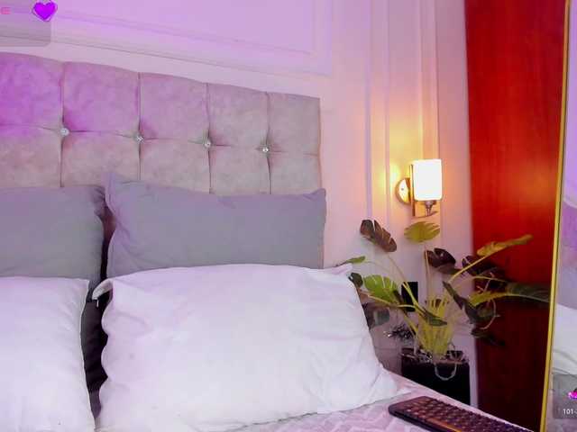 Tammys4's BongaCams show and profile