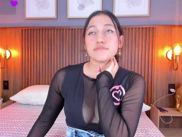 Tammys4's BongaCams show and profile