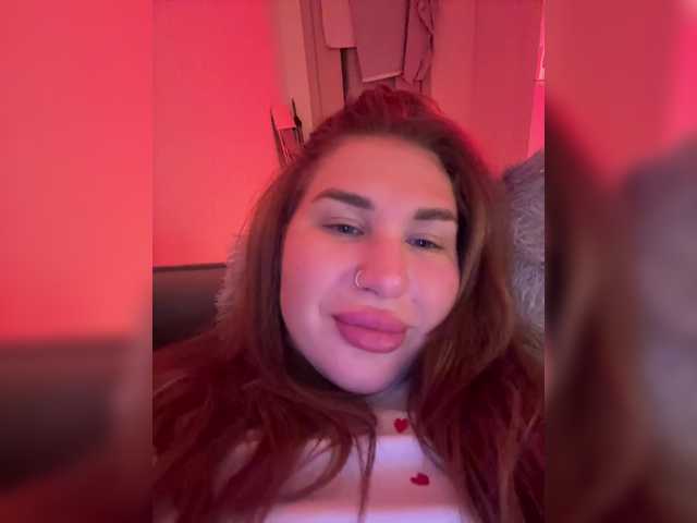 Discover HannaSveet from BongaCams