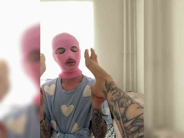 lovebarbiebig webcam