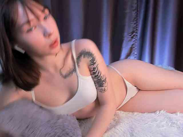 SindyJuxx webcam