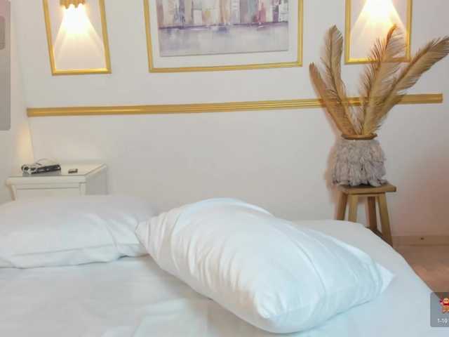 lia-sexx19's BongaCams show and profile