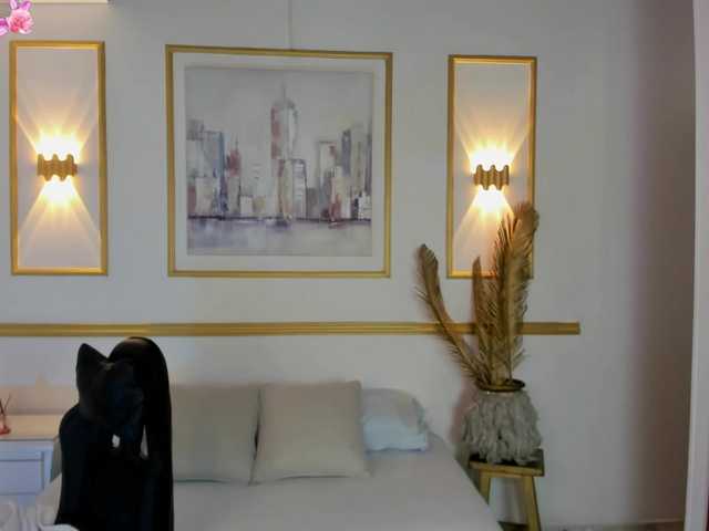 lia-sexx19's BongaCams show and profile