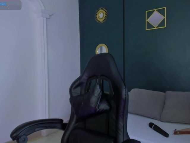 lia-sexx19's BongaCams show and profile